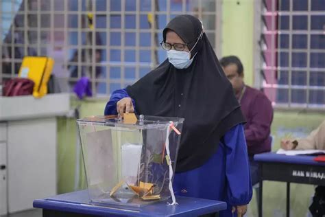 Ballot count underway as Malaysian leader Anwar seeks to shore up his rule in vital state elections